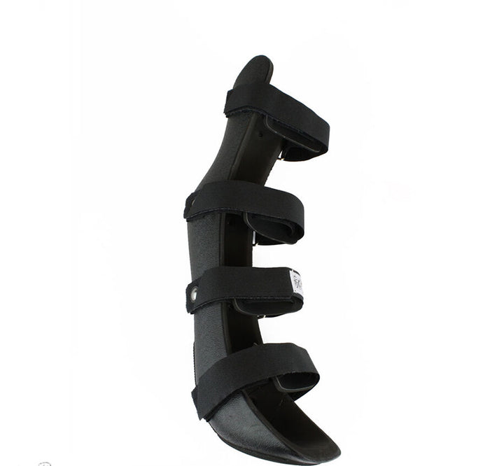 detail of dog splint
